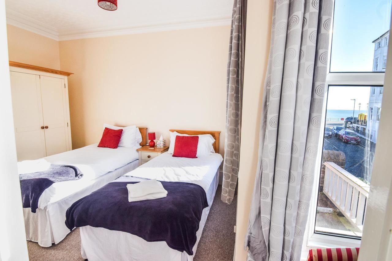 Eastbourne Reymar Bed & Breakfast Екстериор снимка