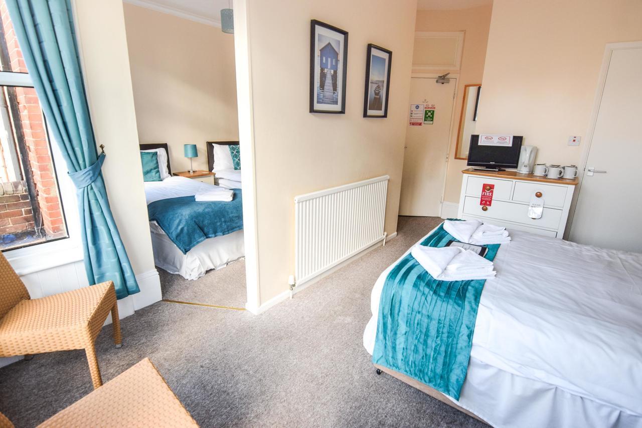Eastbourne Reymar Bed & Breakfast Екстериор снимка