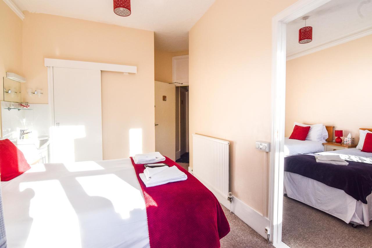 Eastbourne Reymar Bed & Breakfast Екстериор снимка