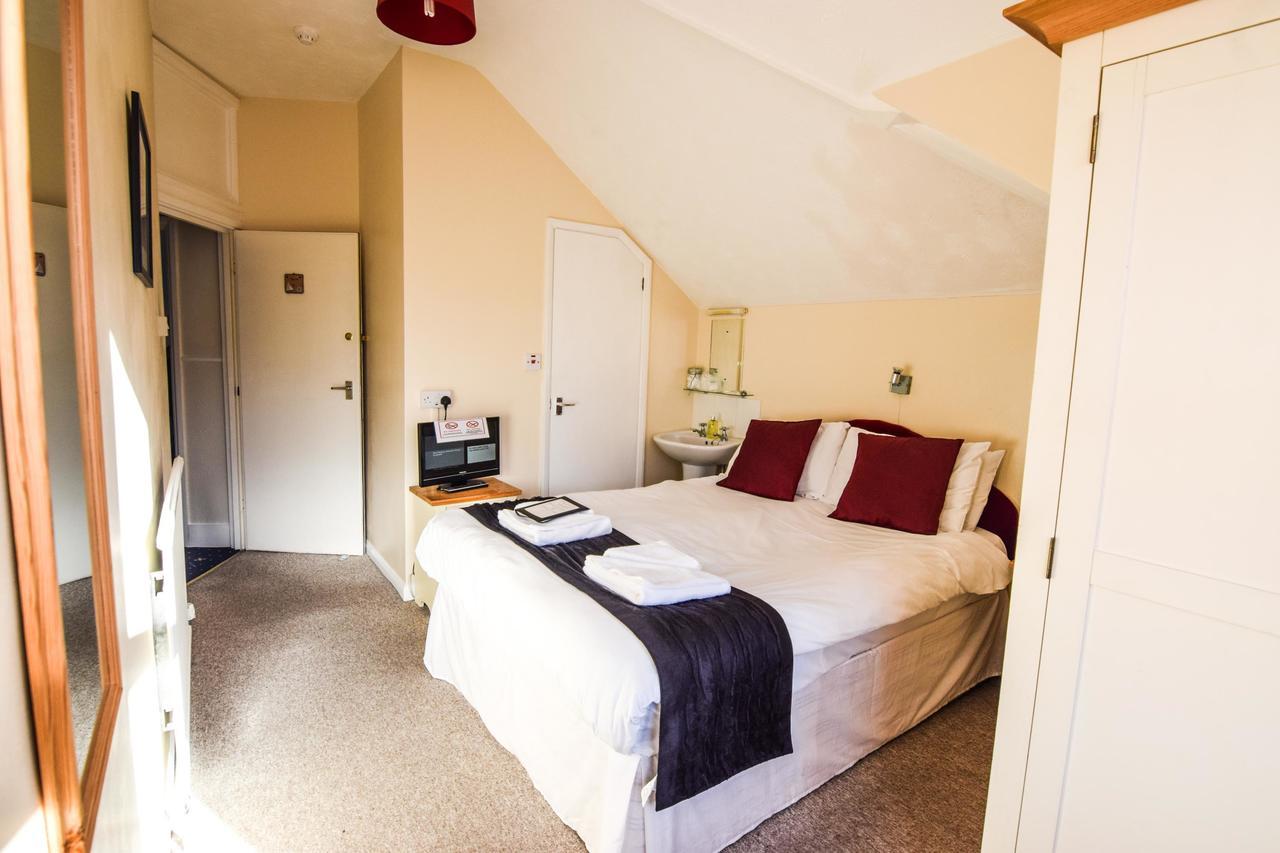 Eastbourne Reymar Bed & Breakfast Екстериор снимка