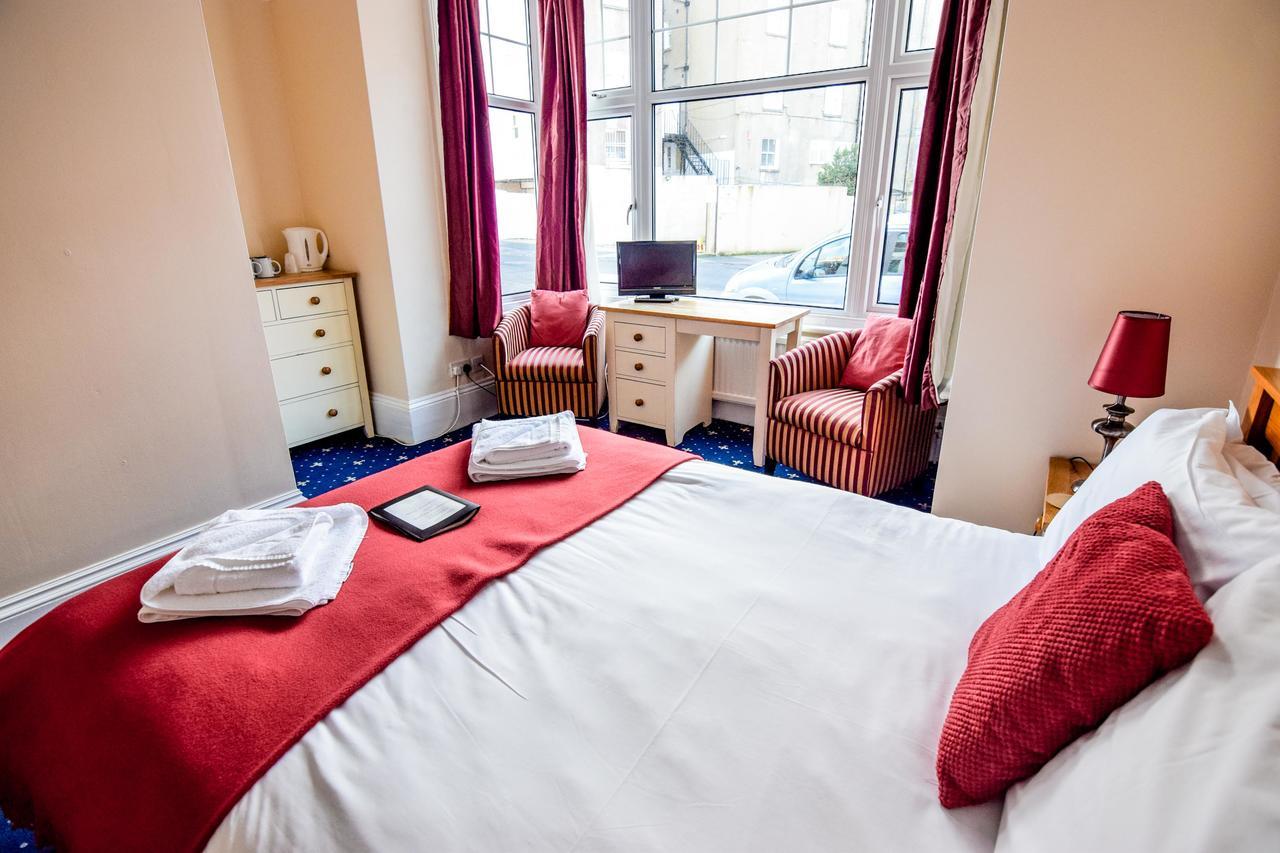 Eastbourne Reymar Bed & Breakfast Екстериор снимка