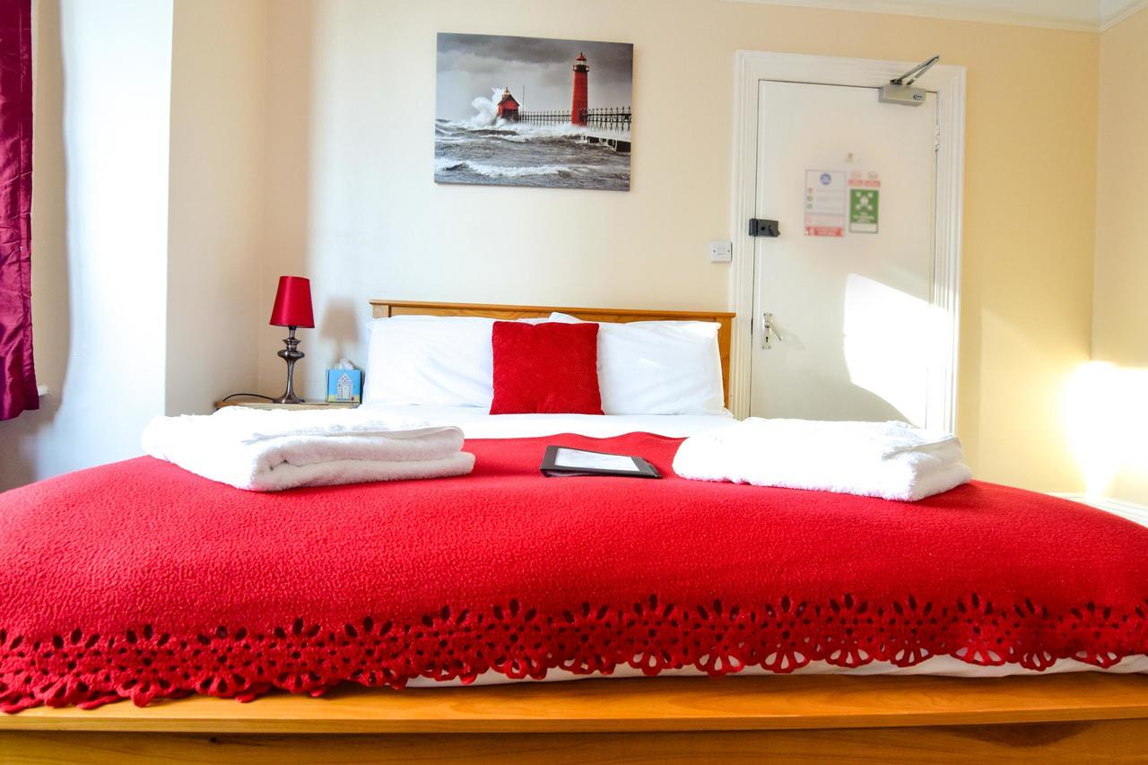 Eastbourne Reymar Bed & Breakfast Екстериор снимка