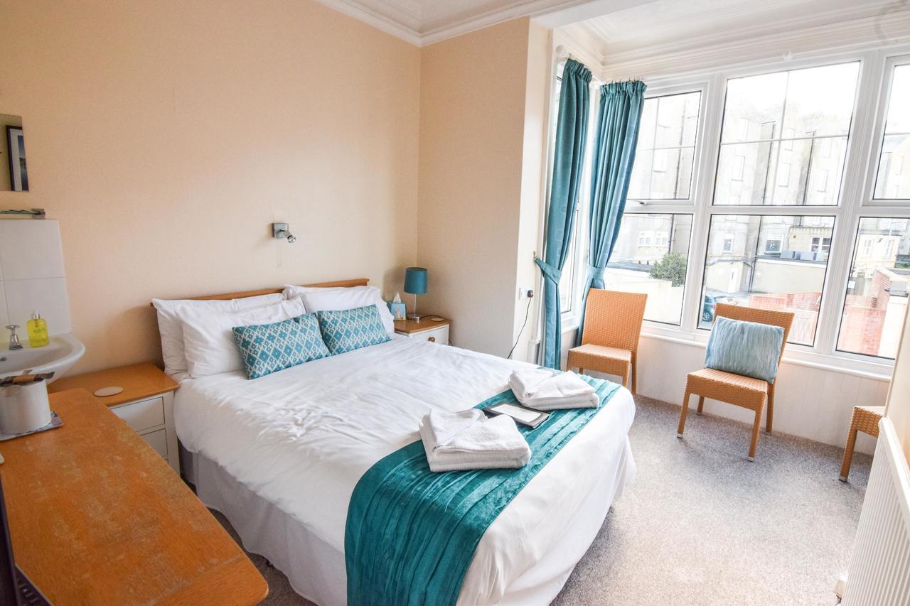 Eastbourne Reymar Bed & Breakfast Екстериор снимка